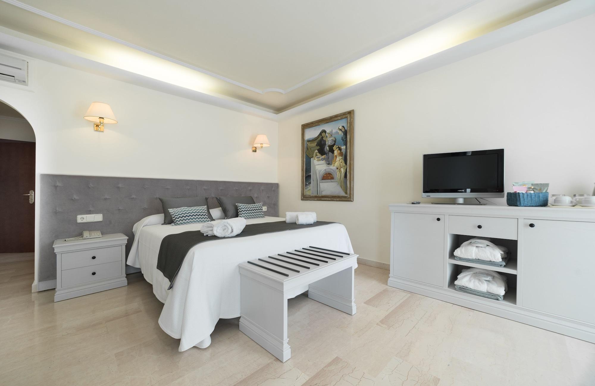 Grand Hotel Palladium Santa Eulalia Del Rio Extérieur photo