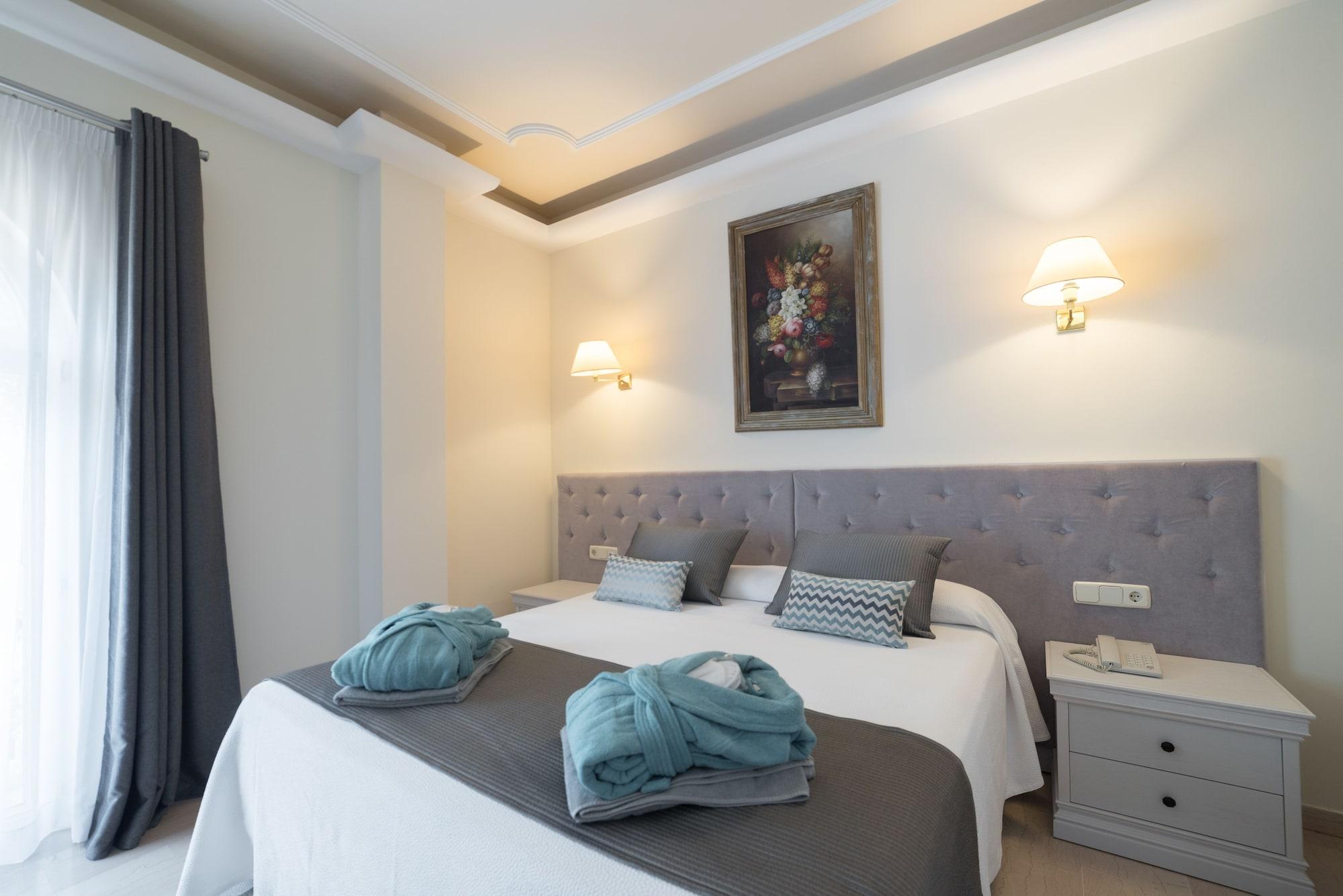 Grand Hotel Palladium Santa Eulalia Del Rio Extérieur photo