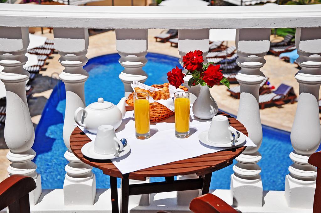 Grand Hotel Palladium Santa Eulalia Del Rio Extérieur photo