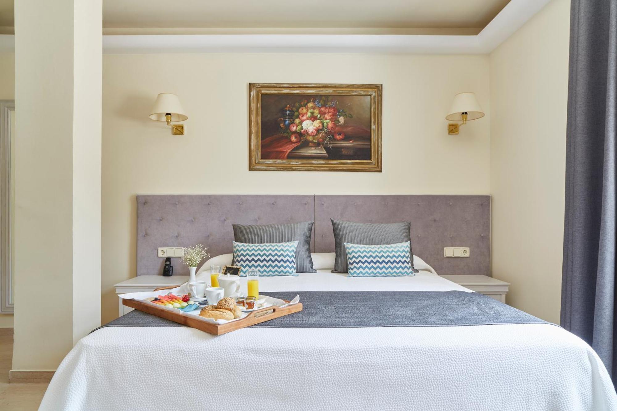 Grand Hotel Palladium Santa Eulalia Del Rio Extérieur photo